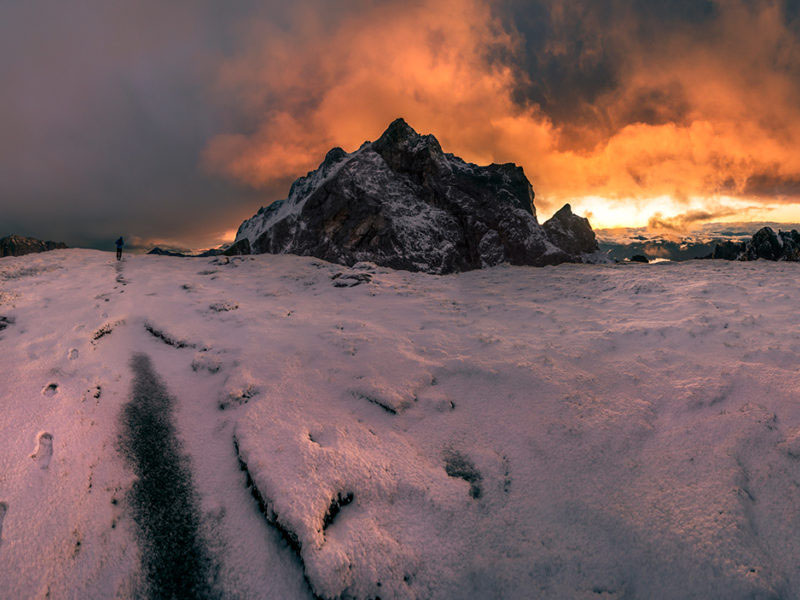 Zdjęcie 1. Tatry wieczorem.